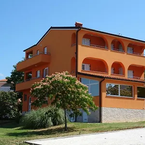 Orange Apartmán Medulin